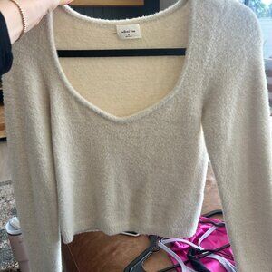 Aritzia Wilfred Free crop Sweater - SO SOFT